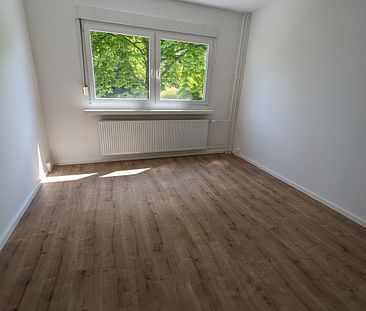 Erstbezug nach Sanierung 4-Zimmer-Wohnung mit Balkon und Lift - Photo 2