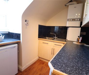 2 bedroom apartment to rent - Photo 4