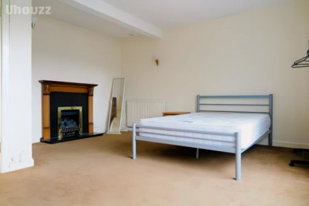 Entire Place·4B2B···6 North drive - Photo 5