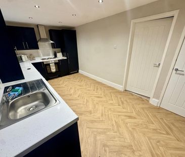 3 bedroom terraced house to rent - Photo 4