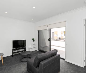 Modernise Your Lifestyle in this Convenient Gem - Photo 2