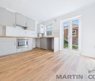 4 bedroom townhouse to rent - Photo 2