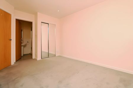 2Bedrooms, 2Bathrooms - Photo 3