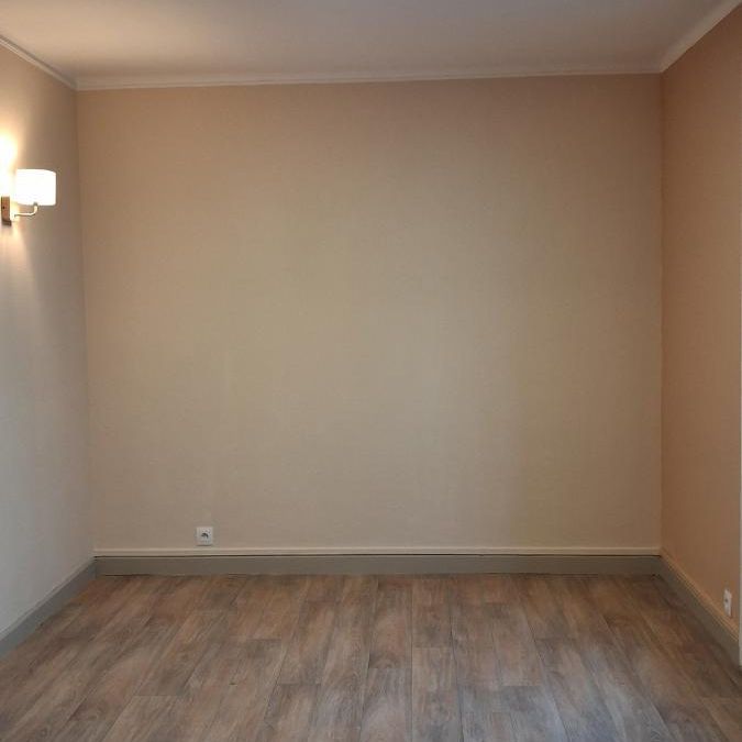 APPARTEMENT T3 - LAVAL - Photo 1