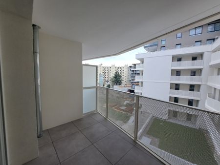 Location Appartement 2 pièces 45m² THONON LES BAINS 74200 - Photo 5