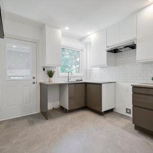 🏡 À louer – Greenfield Park - Photo 2