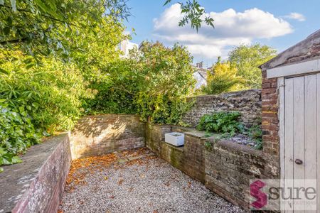 2 bedroom terraced house to rent - Photo 2