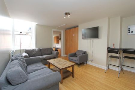 6 bedroom flat to rent - Photo 3