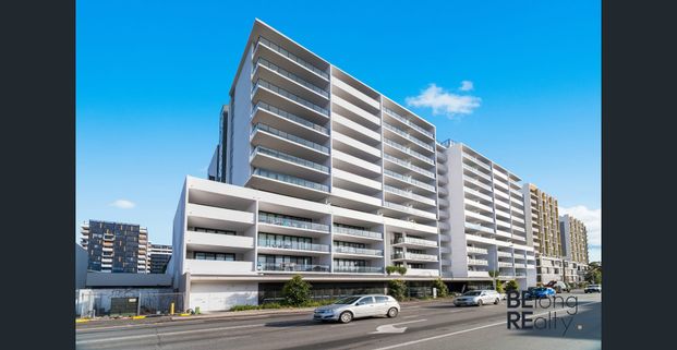 Beautifully Appointed 3 Bedroom Apartment-Mascot Avantra - Photo 1