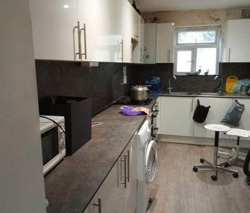 Room in a Shared House, Glyn Road, E5 - Photo 3