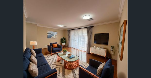 Stylish 3-Bedroom Unit in the Heart of Auburn!! - Photo 1