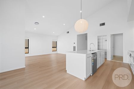 1/160 Muttama Parade, Gobbagombalin NSW 2650 - Photo 4