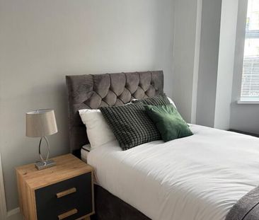 Room's To Let, 68 Tates Avenue, Belfast, BT9 7BY - Photo 3