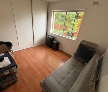 Kensington - Photo 3