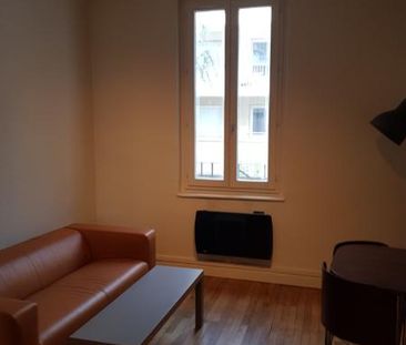 Location Appartement 2 pièces 36m² LYON 8ème - Photo 2