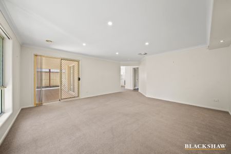 76 Rosewood Glen, Jerrabomberra NSW 2619 - House For Rent | Domain - Photo 4