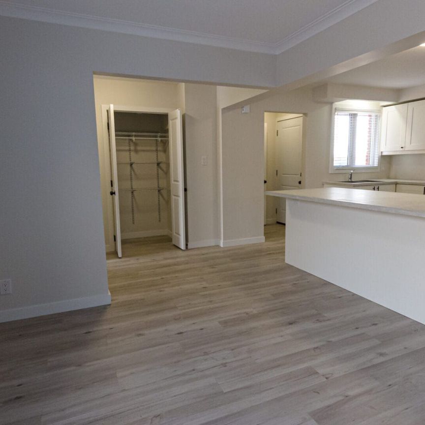 For Lease - 200 John Street Unit# A, Bradford West Gwillimbury, Ontario - Photo 1