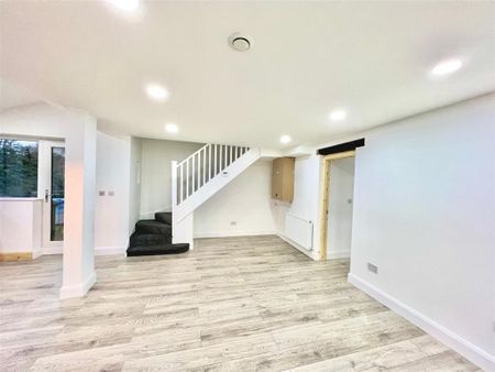 Scarning Fen - Photo 3