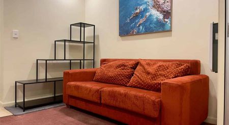 Bachelor Pad on Top of Queen Street - Photo 5