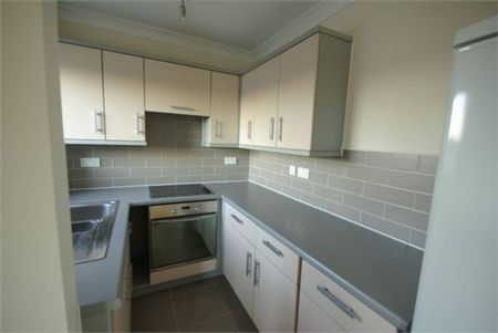 2 bedroom flat to rent - Photo 5