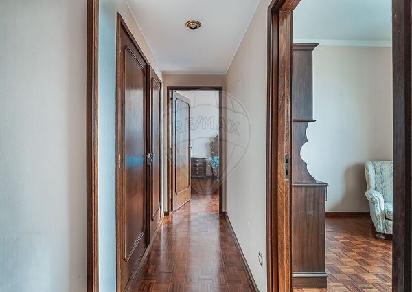 Apartamento T4 em Porto