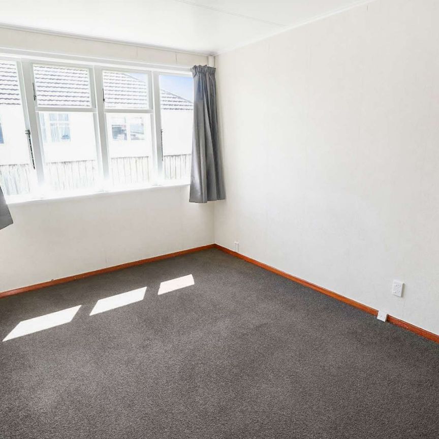 Three Bedroom Home Papakura! - Photo 1