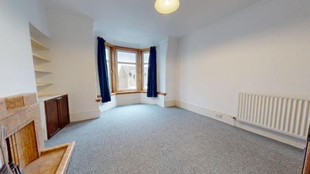 3 bedroom flat to rent - Photo 4