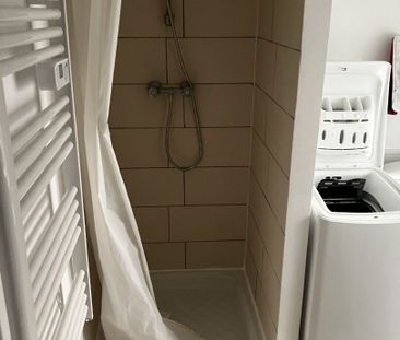 Location Appartement 1 pièce 12m² - Photo 5