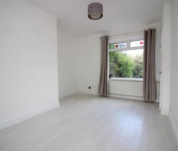 2 bedroom semi-detached house to rent - Photo 2