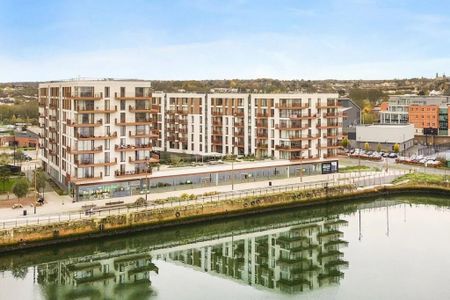 2 bedroom flat to rent - Photo 2