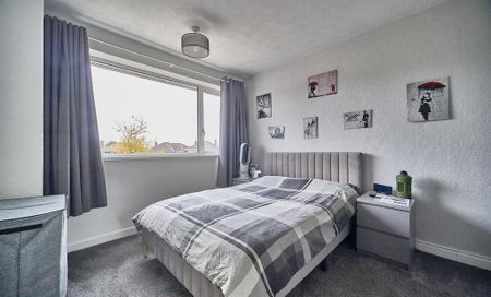 3 bedroom detached house to rent - Photo 2