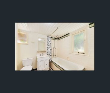 The Flat Mandalay - Spacious One Bedroom Flat with Heritage Feature... - Photo 3