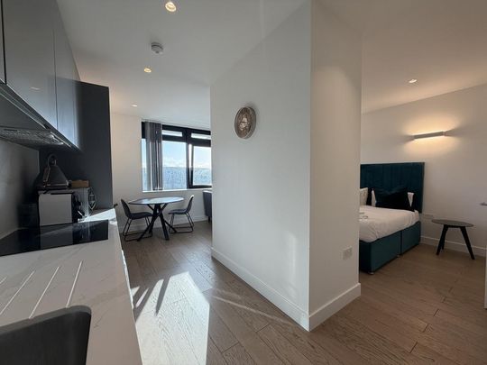 Studio to rent - Photo 1