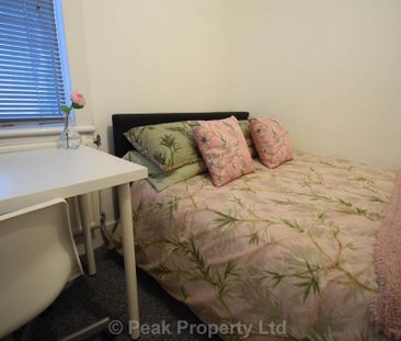 1 bedroom in a house share to rent - Photo 1