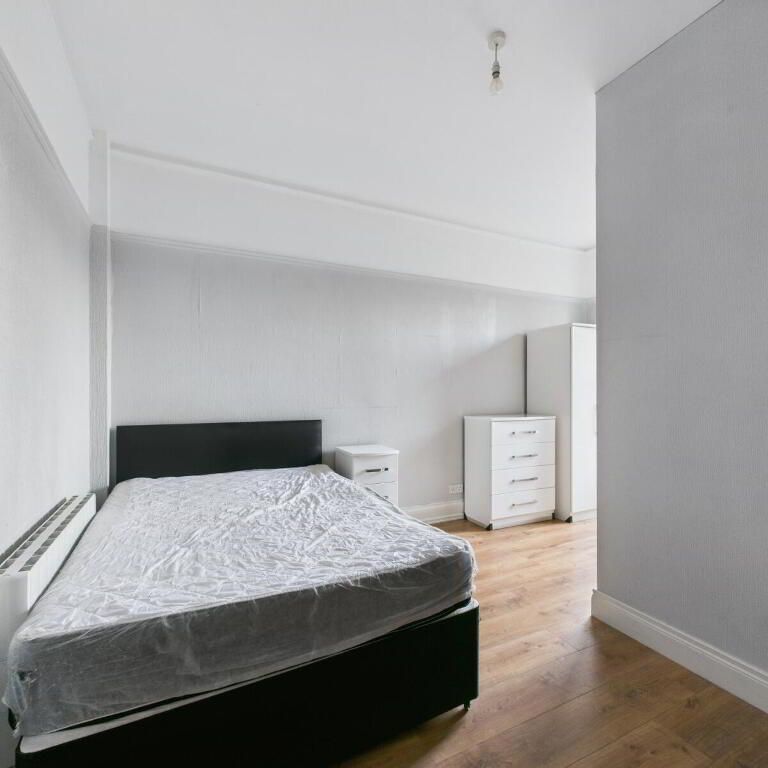 Apartment 3b 12 Deramore Park, Belfast, BT9 5JT - Photo 1
