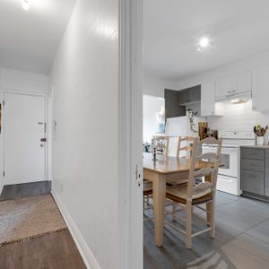 Appartement Renové En Face Du Metro - Photo 3