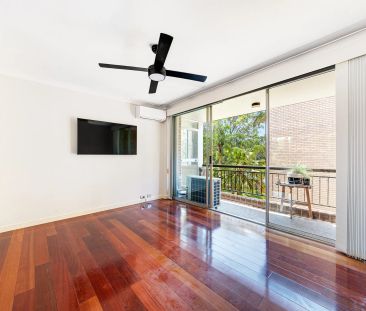 A True Lifestyle Residence on the Water's Edge - Photo 6