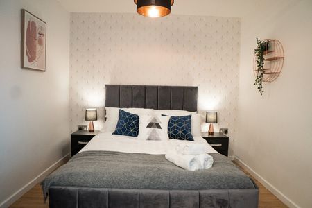 Studio Flat, Huntington Street, NG1 - Photo 2