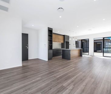 Modern Open-Plan Living - Perfect for Families - Photo 6