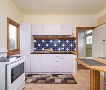 TWO BEDROOMS - HOSPITAL - Photo 3