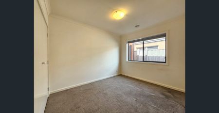 Move in before Christmas and enjoy a complimentary $100 Woolworths gift card as our welcome gesture. - Photo 5