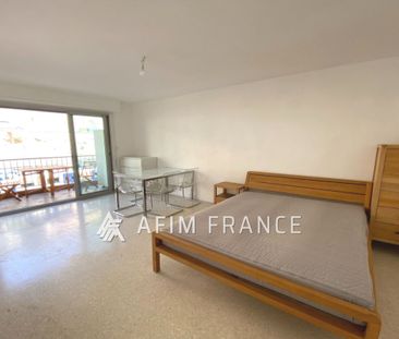 Spacieux studio Vide avec balcon, situé à 2 pas du centre-vill - Photo 6