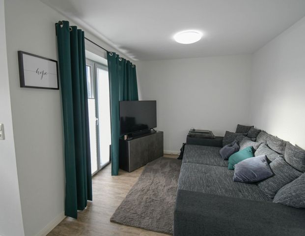 1284 - Moderne 2-Zimmer-Erdgeschosswohnung mit EBK in Oldenburg/Kreyenbrück! - Photo 1