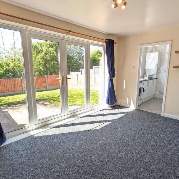 2 bedroom maisonette to rent - Photo 1