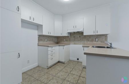 351 Rue Corbin, Laval (Sainte-Rose), QC H7L - Photo 5