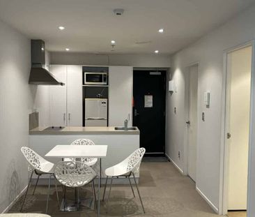 2 Bedroom Apartment - Photo 4