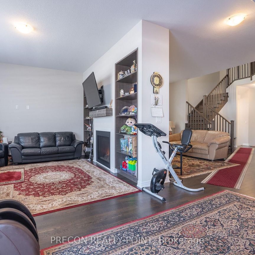 For Lease - 100 Starfire Crescent, Hamilton, Ontario - Photo 1