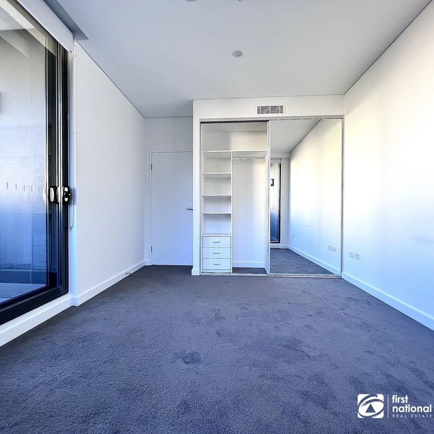 Spectacular 3 bedroom unit. - Photo 1