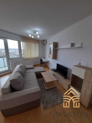 Apartament cu 2 camere de inchiriat in cartierul Luceafarul-Oradea - Fotografie 1