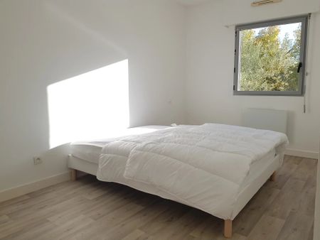 Location Appartement 2 pièces 38m² LA ROCHELLE 17000 - Photo 4